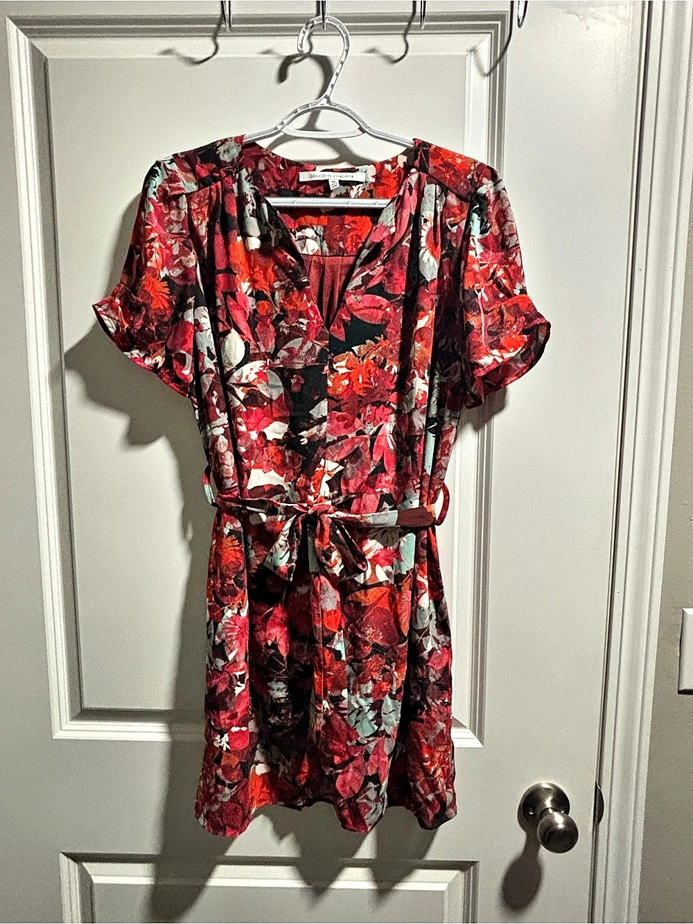 Collective Concepts Floral Mini Dress in Red Multicolor Size Medium